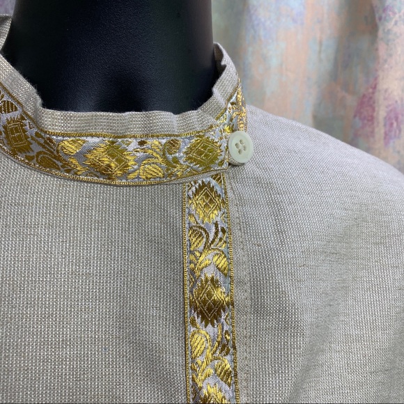 📌Tailored Asian Style Stand Up Collar Shirt with Gold Border - Picture 3 of 14